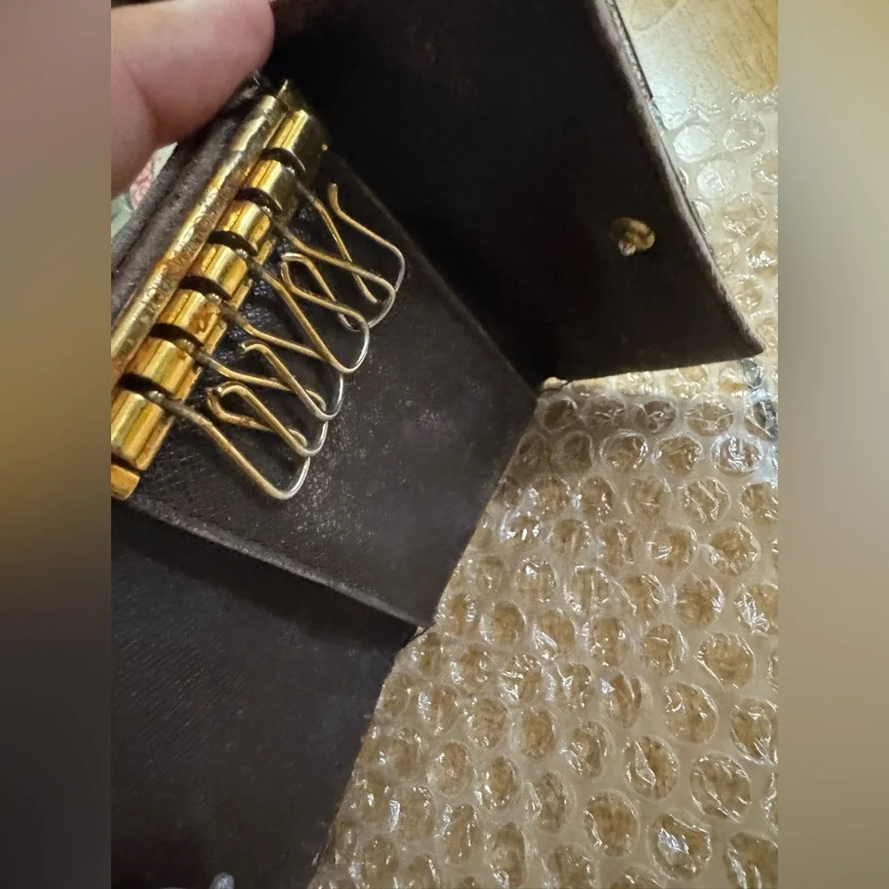 Louis Vuitton Damier key holder fair